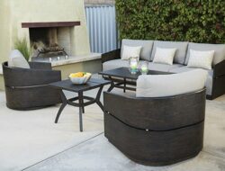 Renaissance Outdoor Living Room